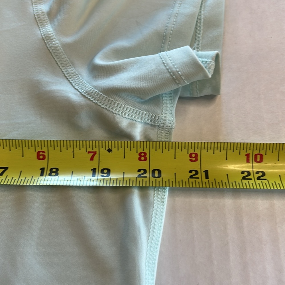 Artic Cool Hydrofreeze X Technology V-Neck Short Sleeve Lt Green T-Shirt. Size L - Picture 7 of 8